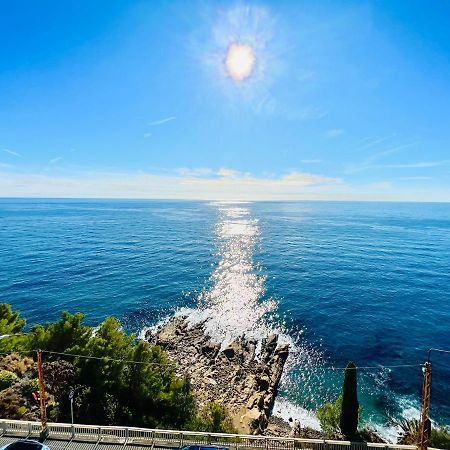 Suite Sunset 22 - Fronte Mare سانريمو المظهر الخارجي الصورة