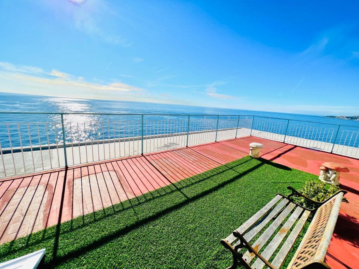 Suite Sunset 22 - Fronte Mare سانريمو المظهر الخارجي الصورة